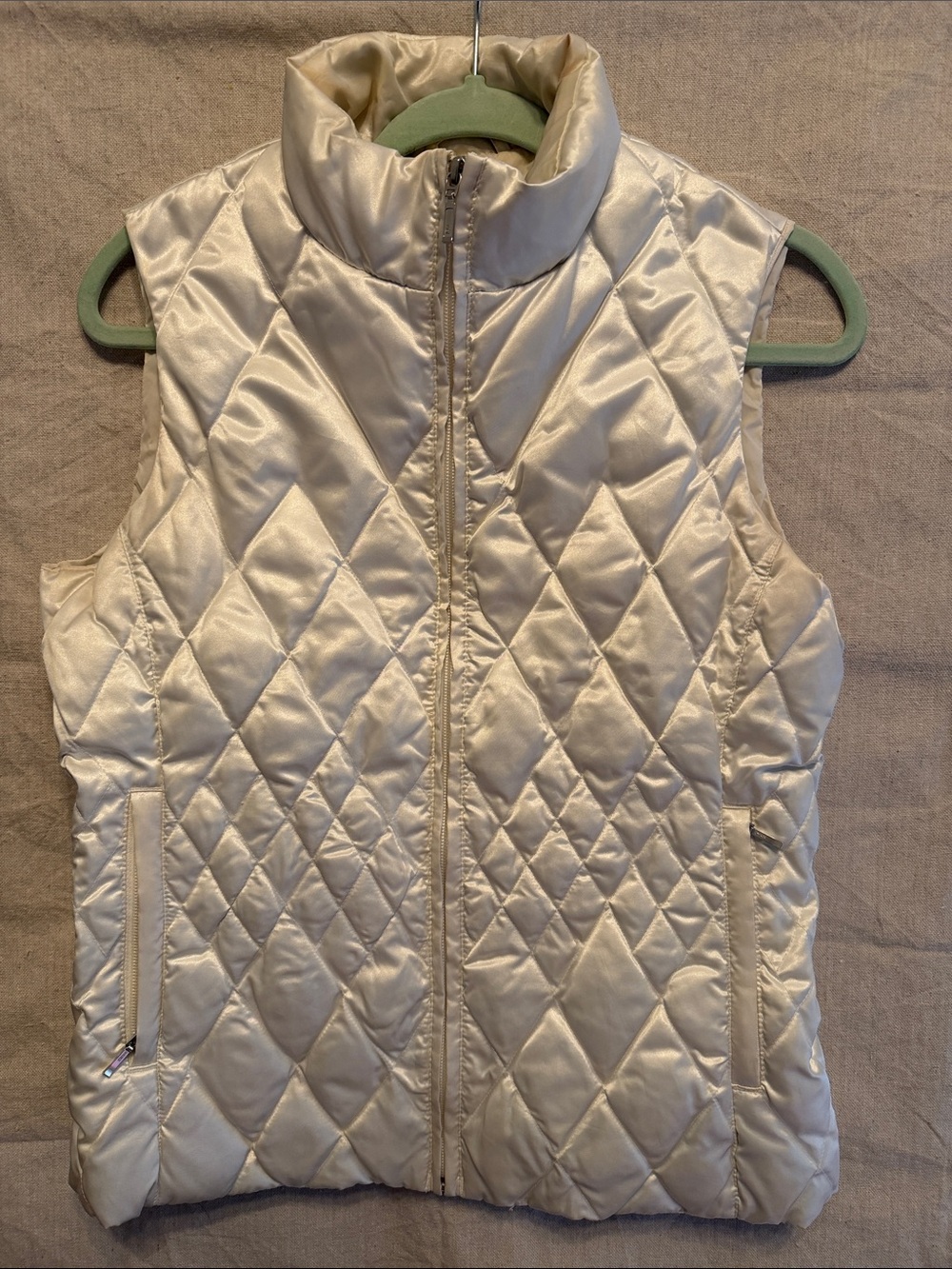 Land’s End Diamond-Quilted Satin Puffer Vest - Ivory